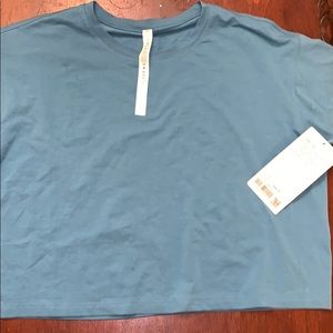 Lululemon Cates Tee NWT Size 6